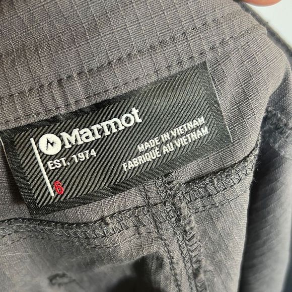Marmot size 6 charcoal gray cargo pants - Picture 4 of 5